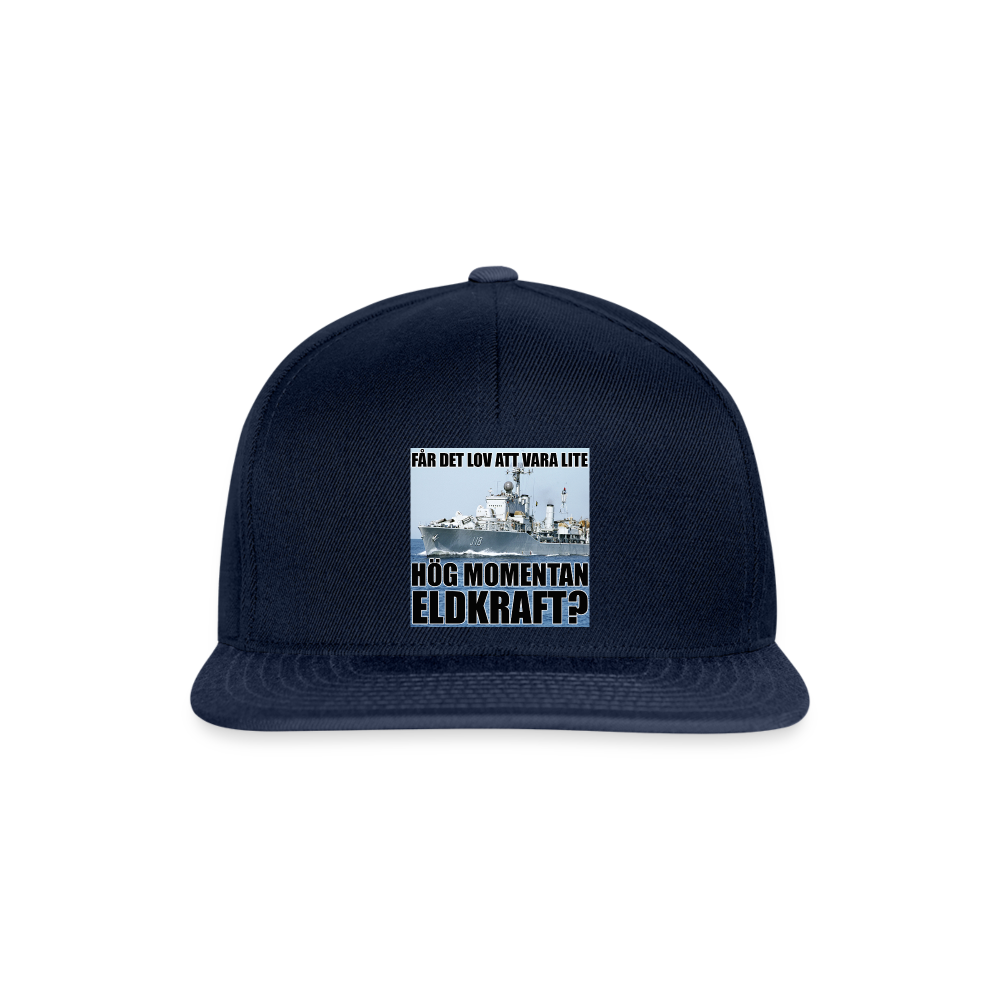 Får det lov att vara lite hög momentan eldkraft? – Halland (Snapbackkeps-edition) - marinblå/marinblå