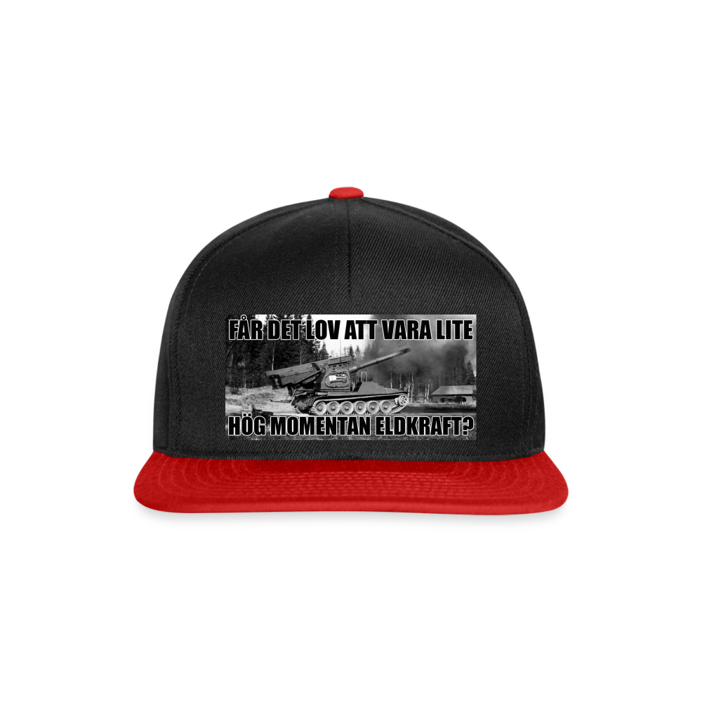Får det lov att vara lite hög momentan eldkraft? – Bkan (Snapbackkeps-edition) - svart/röd
