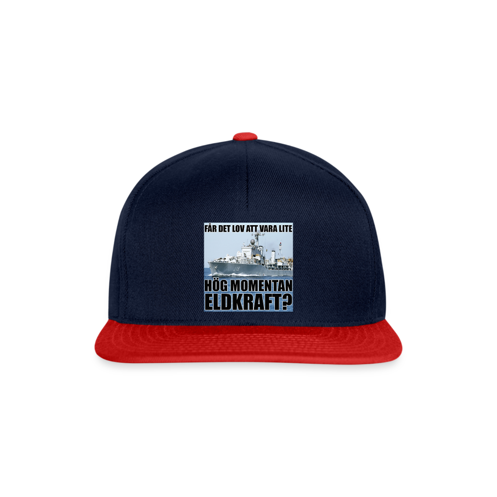 Får det lov att vara lite hög momentan eldkraft? – Halland (Snapbackkeps-edition) - marinblå/röd