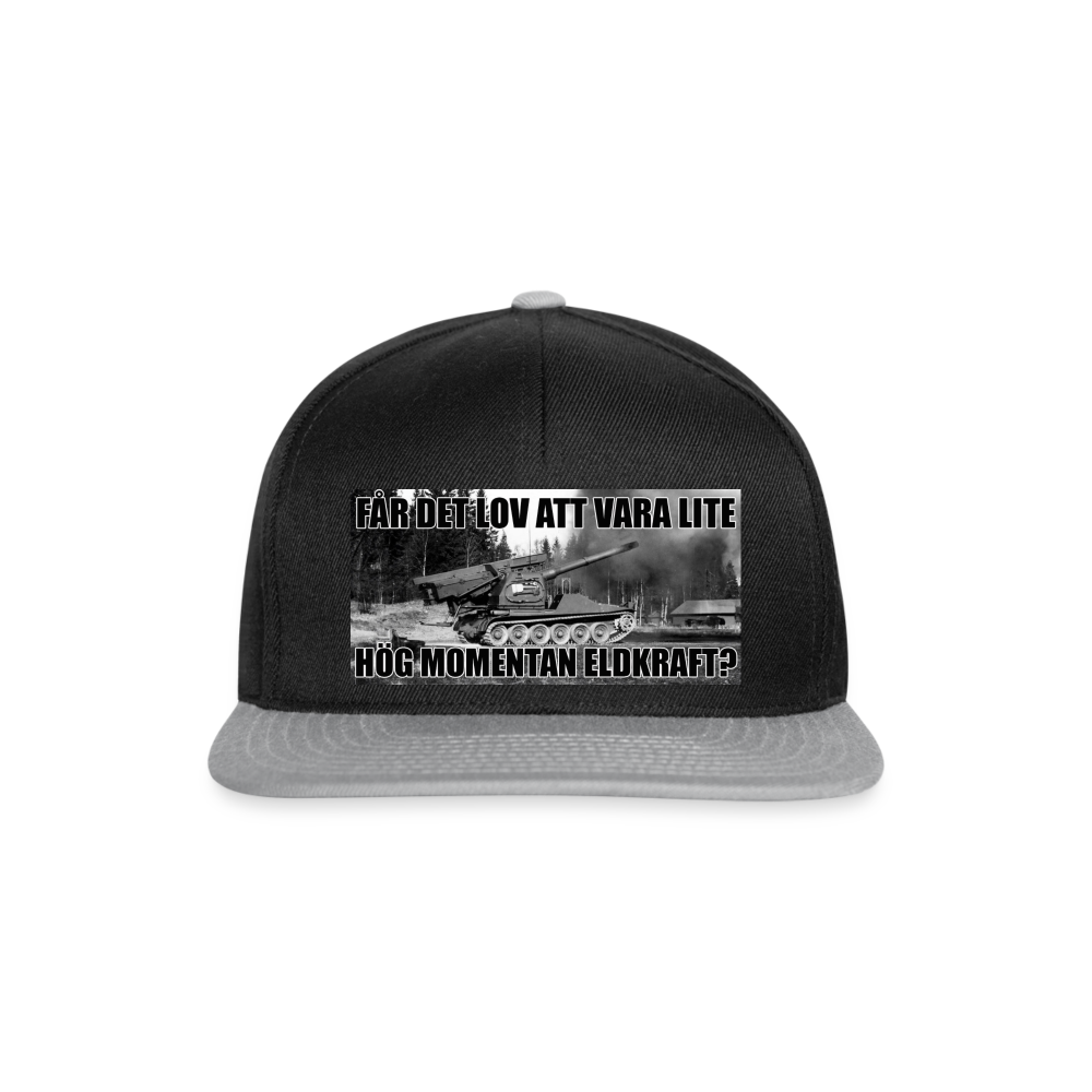 Får det lov att vara lite hög momentan eldkraft? – Bkan (Snapbackkeps-edition) - svart/grå